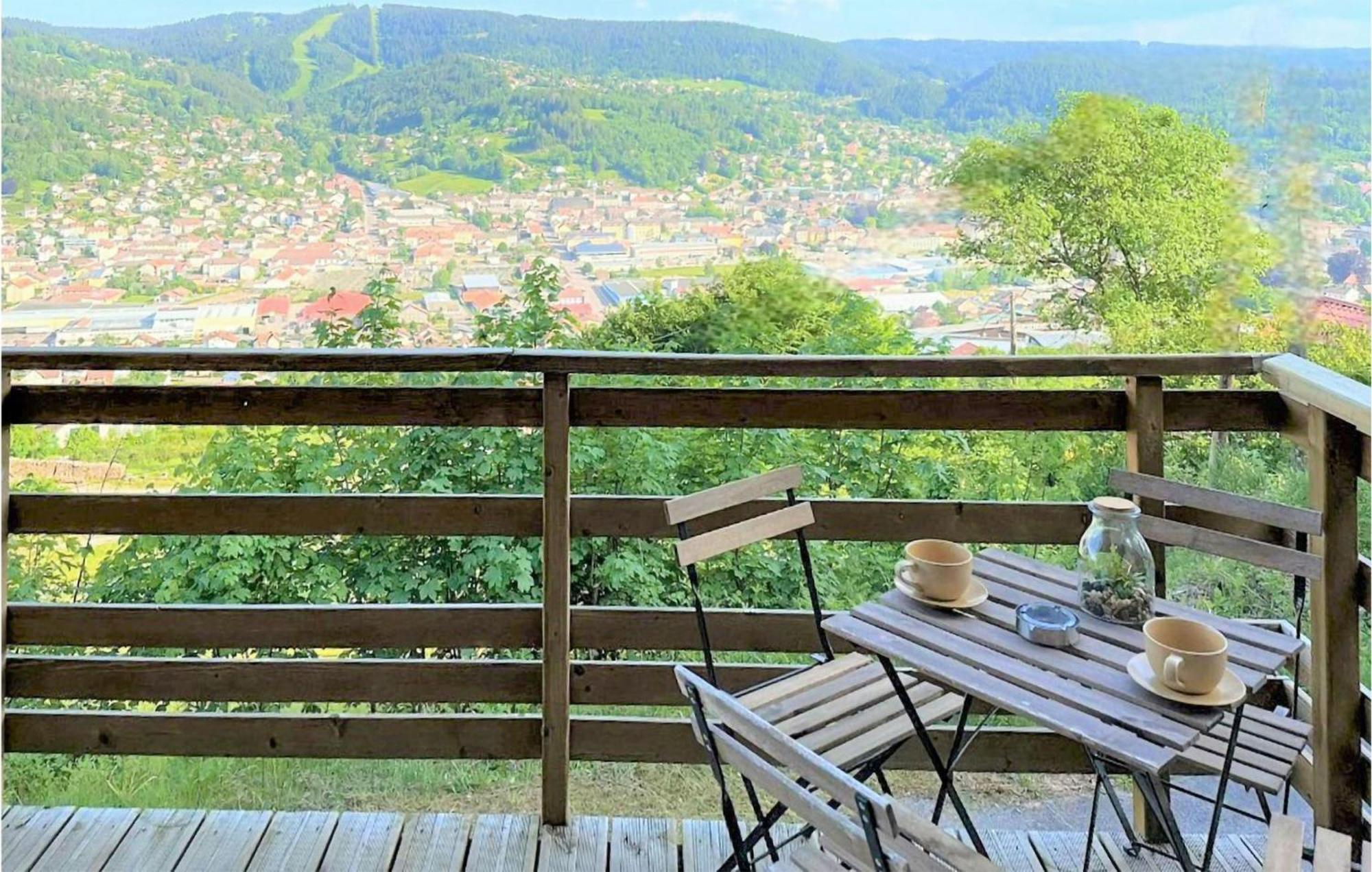 Gorgeous Apartment In Gerardmer With Kitchen Esterno foto